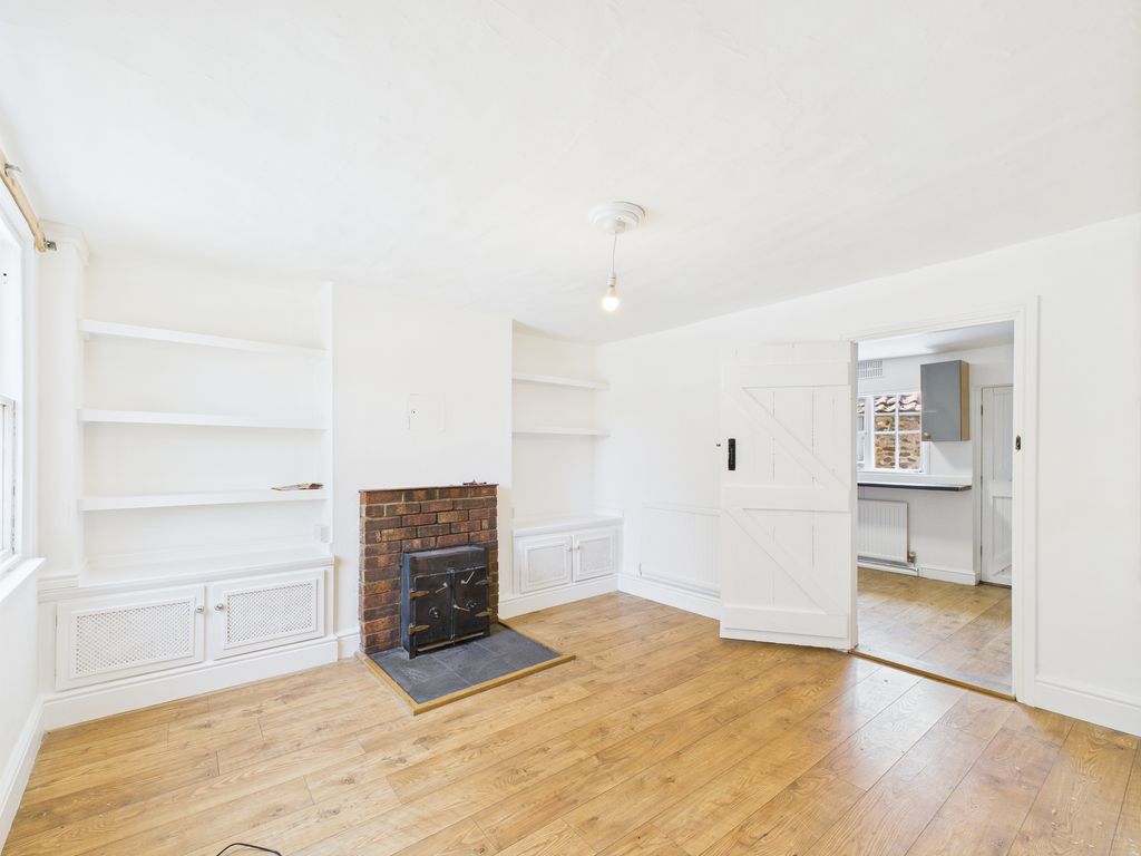 Property photo 2 of 6