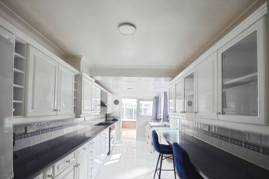 Property photo 3 of 13 Kitchen