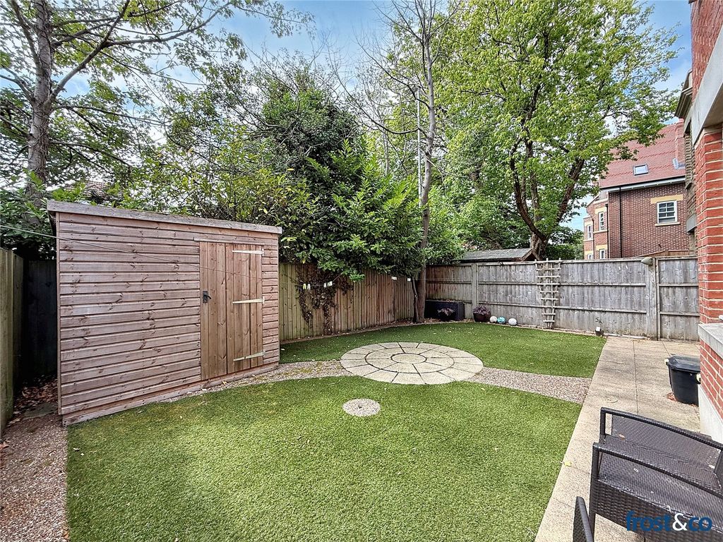 Property photo 2 of 19 Garden