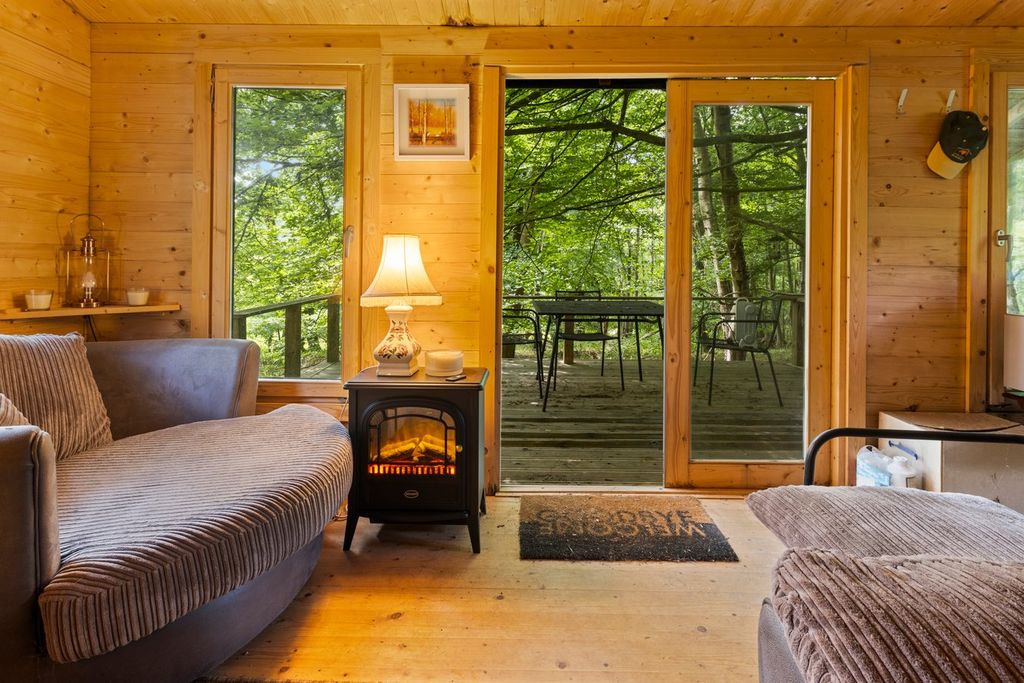 Property photo 1 of 43