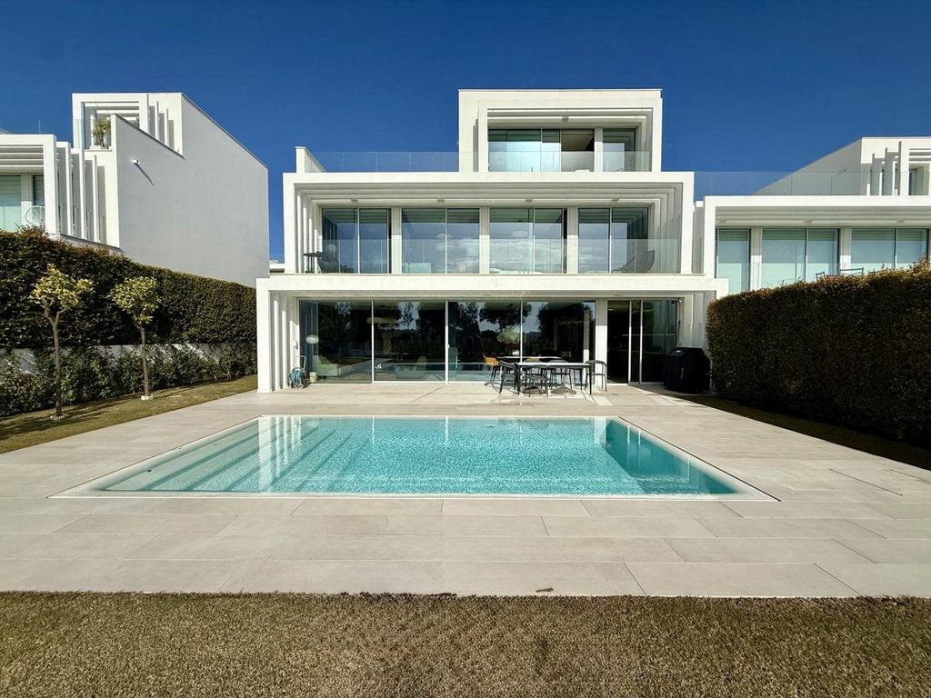 Property photo 1 of 50