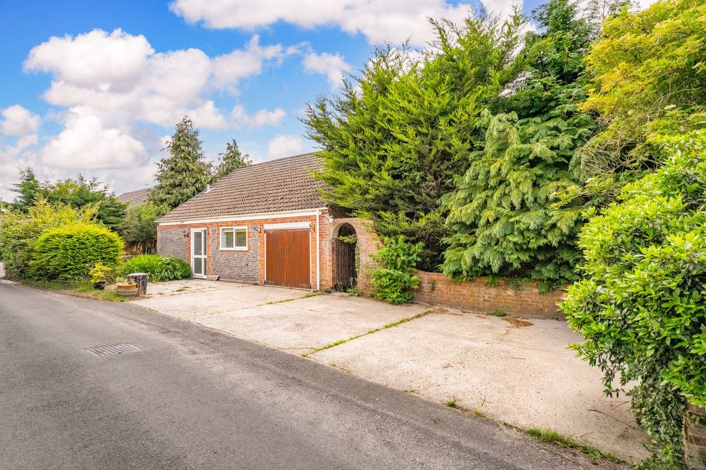 Property photo 1 of 21
