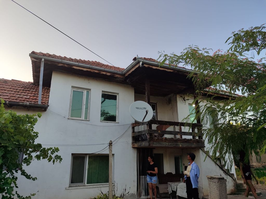 Property photo 1 of 7