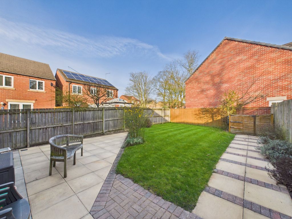 Property photo 2 of 18 4986364