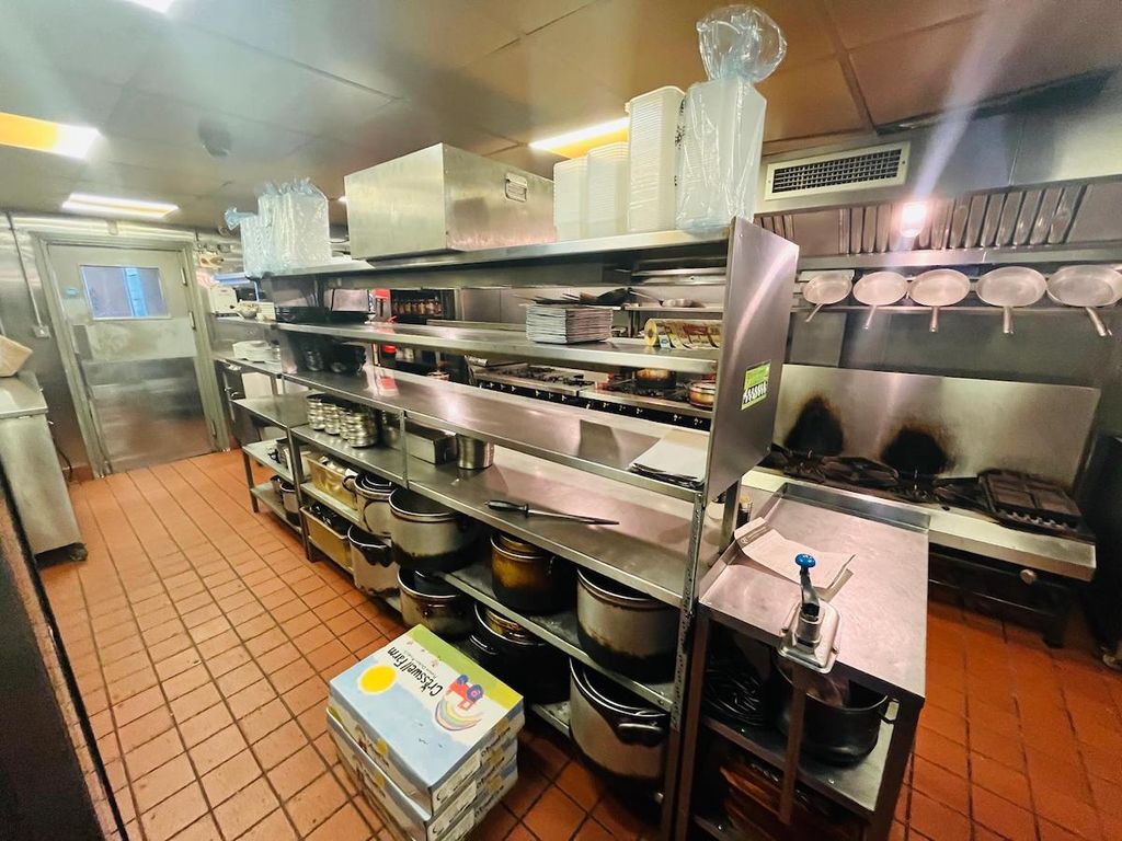 Property photo 1 of 2