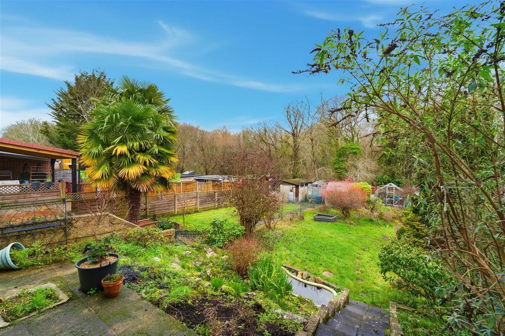 Additional image 16 of 3 bed end terrace house for saleSaxon Avenue, Feltham TW13