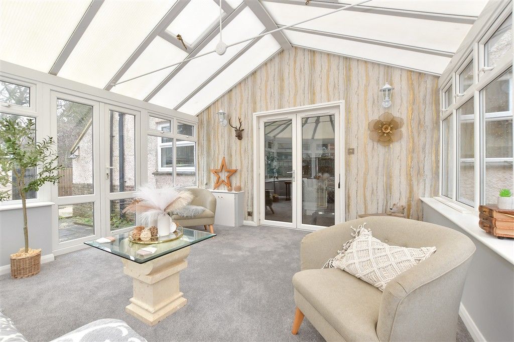 Property photo 3 of 23 Conservatory