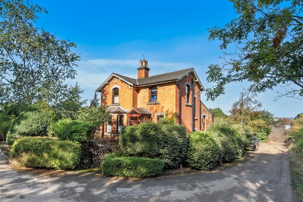 Property photo 1 of 32 Stationhouseweb01.Jpg