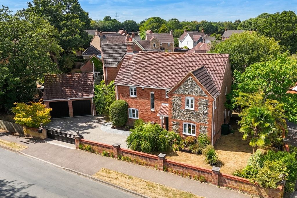 Property photo 1 of 34