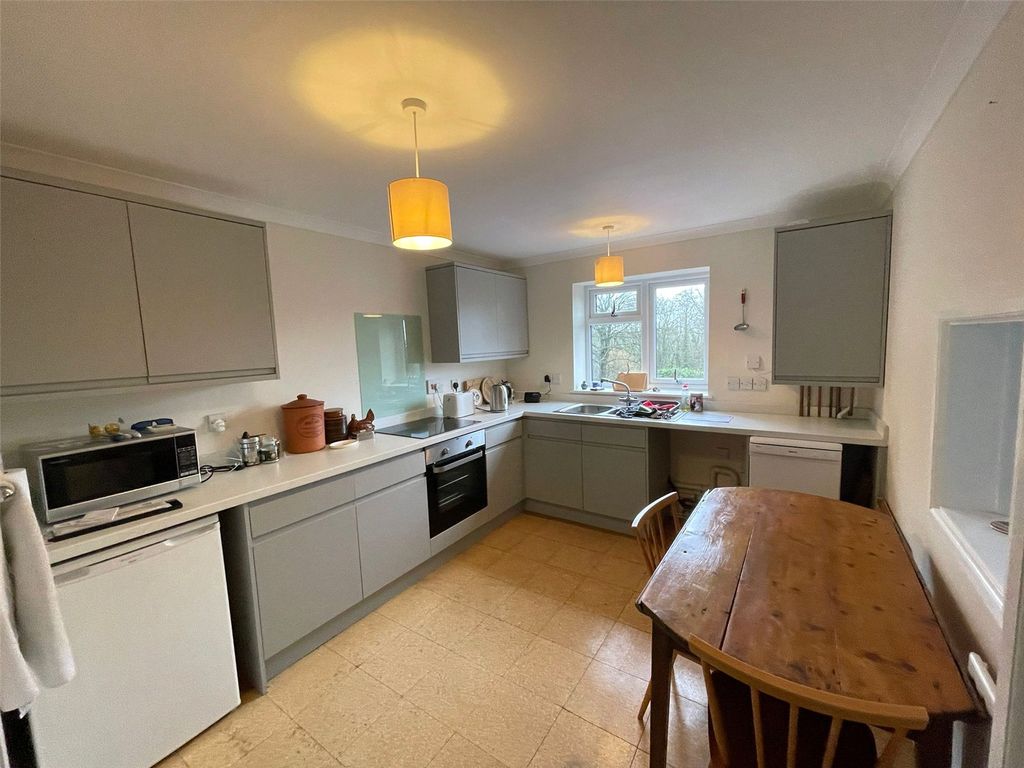 Property photo 2 of 7 Picture No. 06