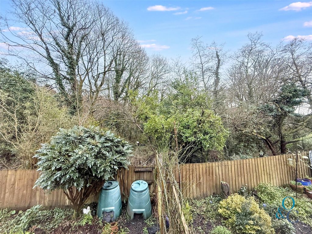 Property photo 2 of 20 Picture No. 10