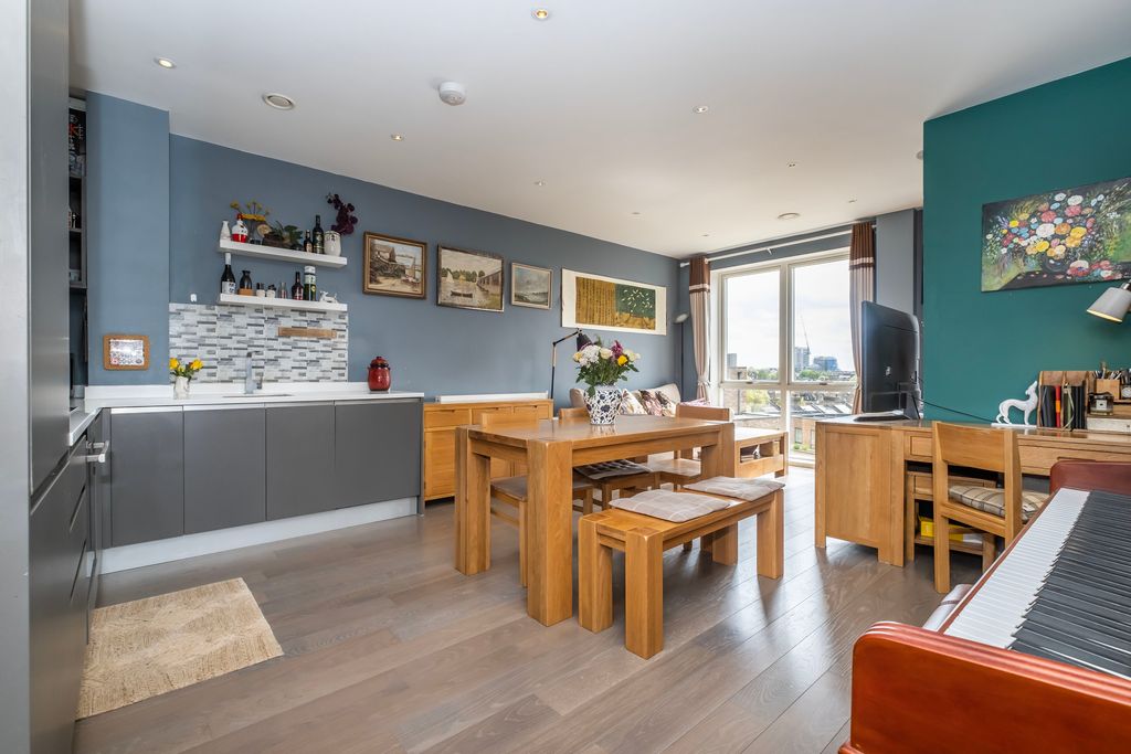 Property photo 3 of 20