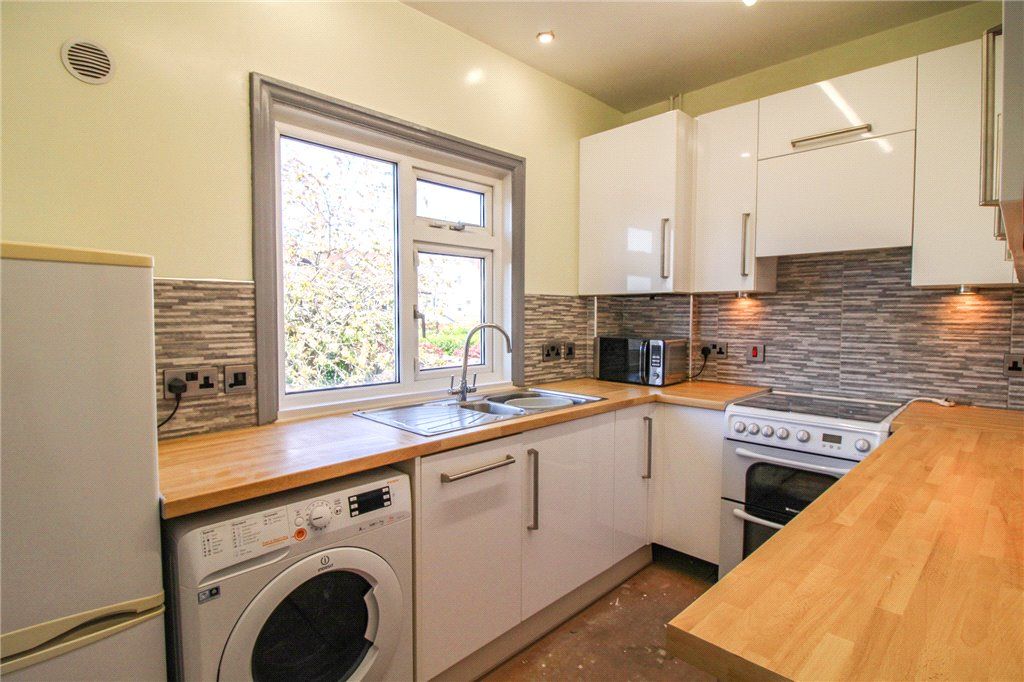 Property photo 2 of 12 Kitchen