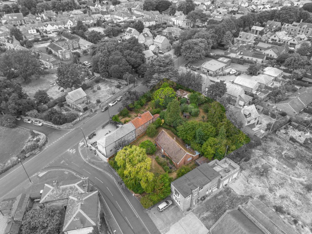 Property photo 1 of 3