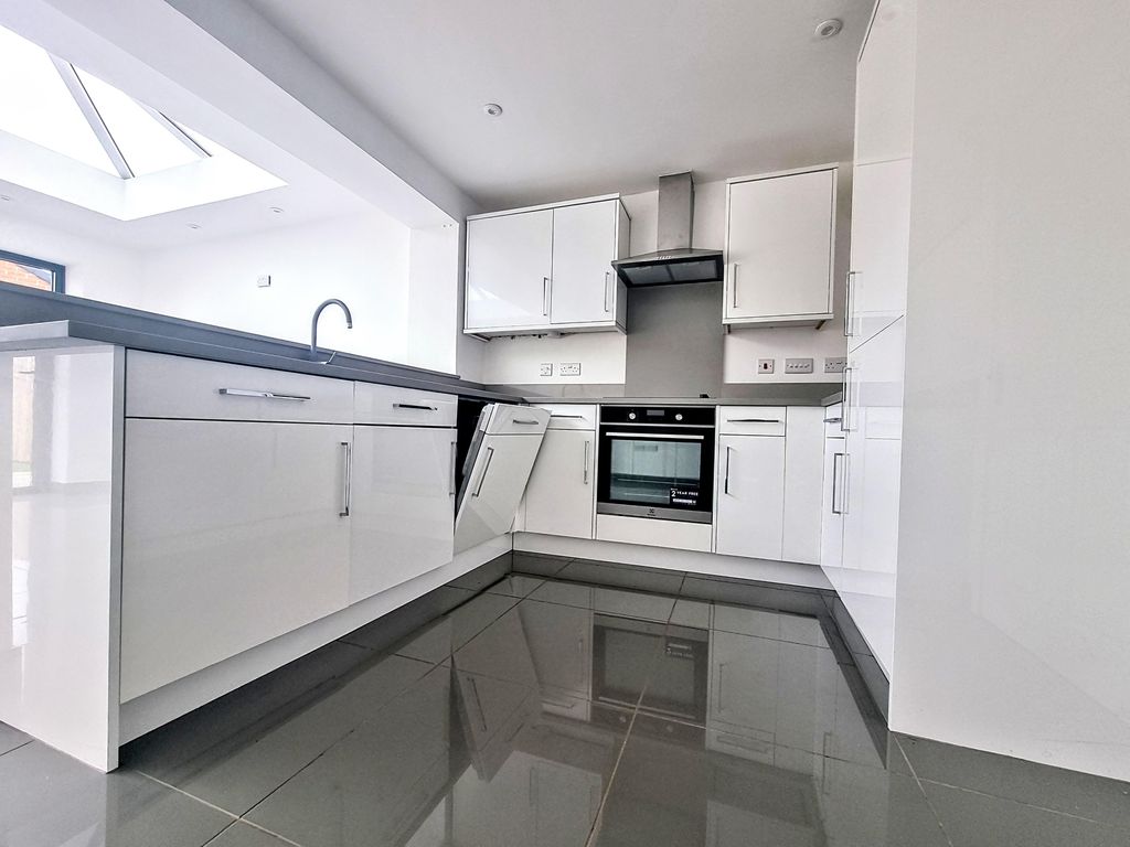 Property photo 3 of 13 Bedroom