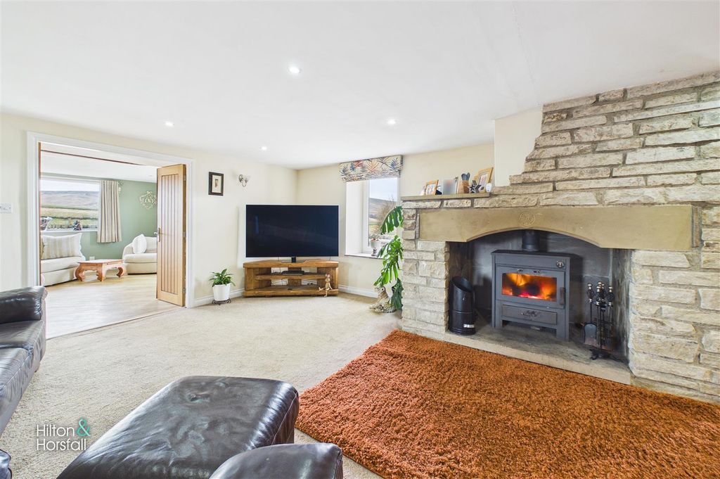 Property photo 2 of 26 New Laithe Farm