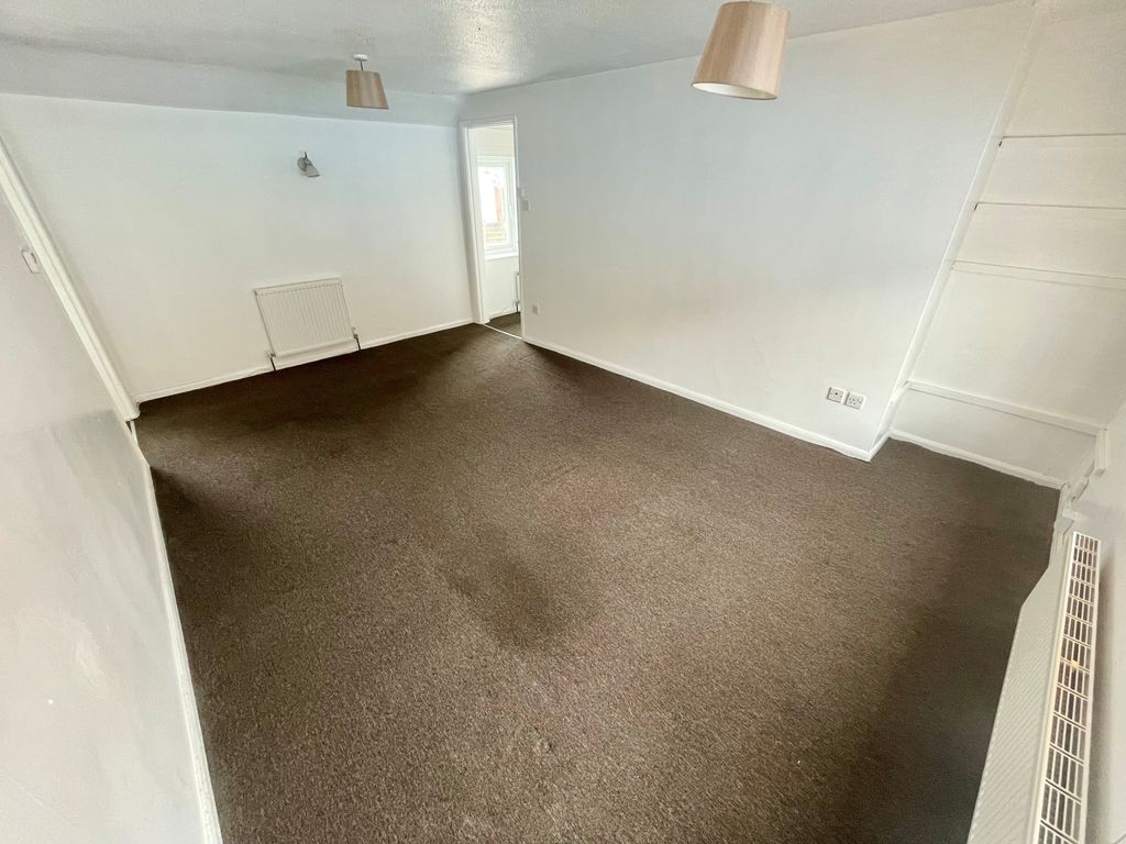 Property photo 2 of 6 Front