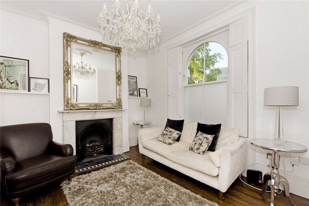 Property photo 2 of 12