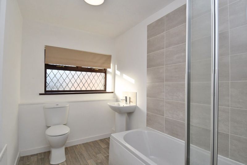 Property photo 3 of 11 Photo 5