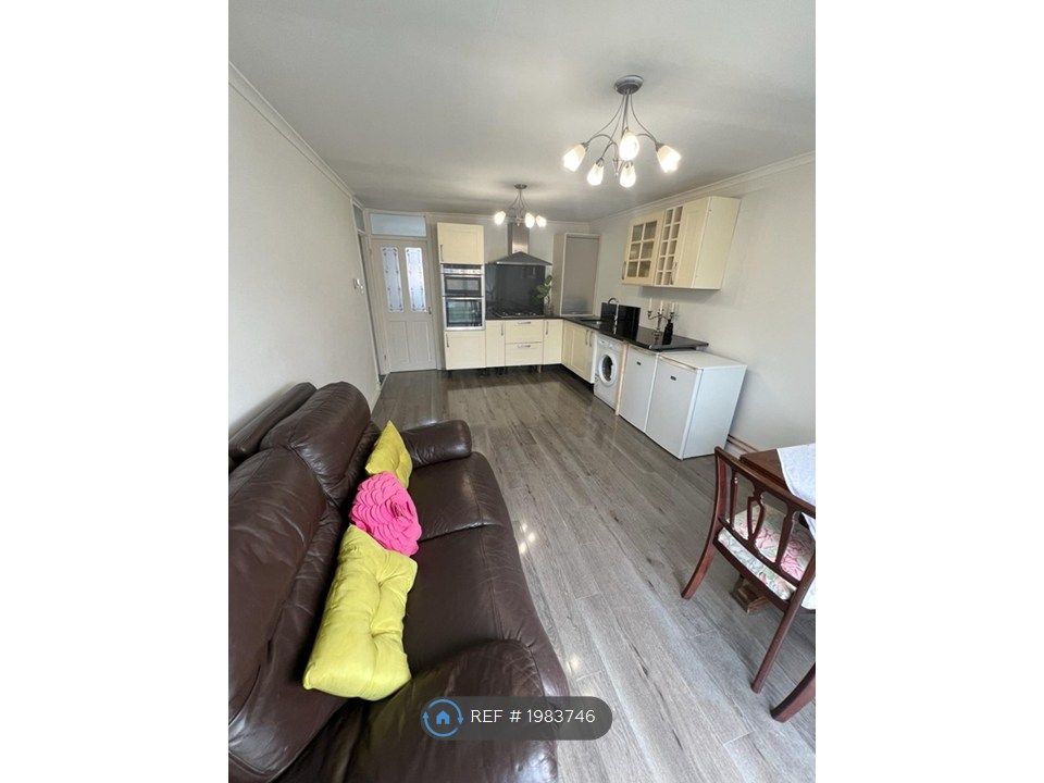 Property photo 2 of 12 Living Room