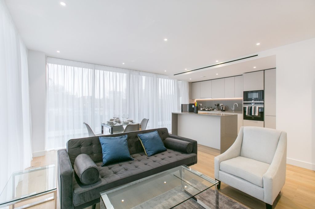 Property photo 3 of 9 Living Area