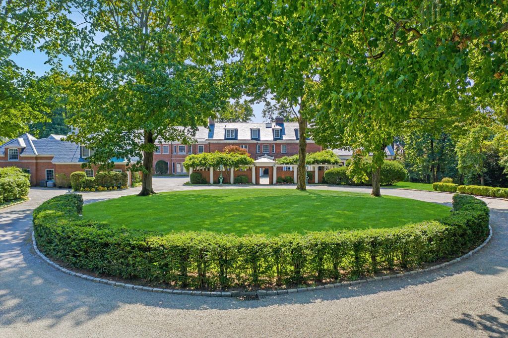 Property photo 1 of 20