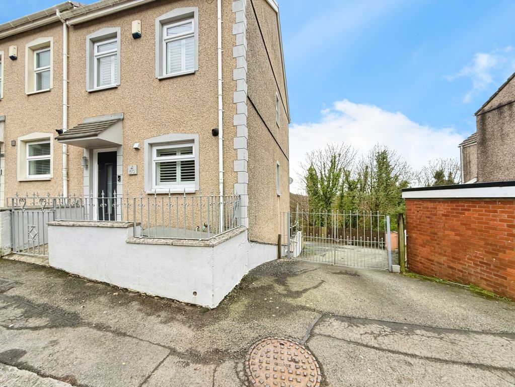 Property photo 3 of 29 4856644