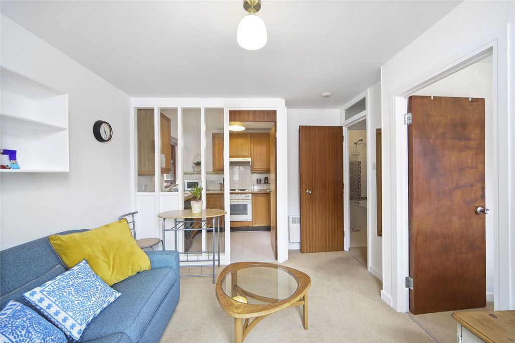 Property photo 3 of 10 Picture No. 04