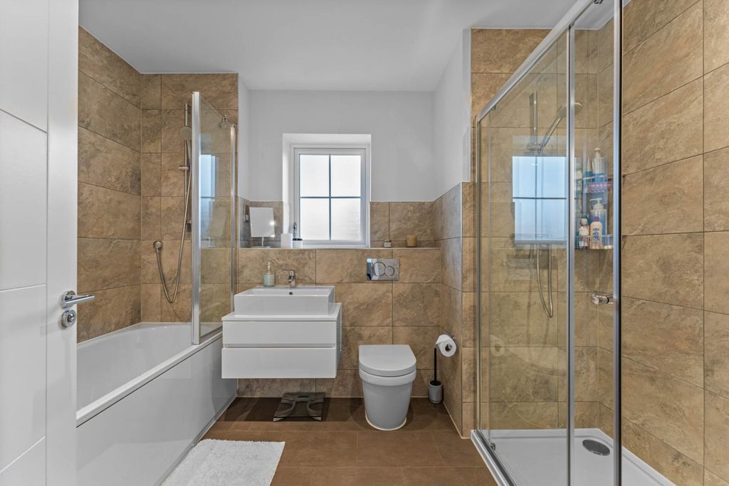 Additional image 10 of 5 bed detached house for saleFlowercrofts, Henley On Thames RG9