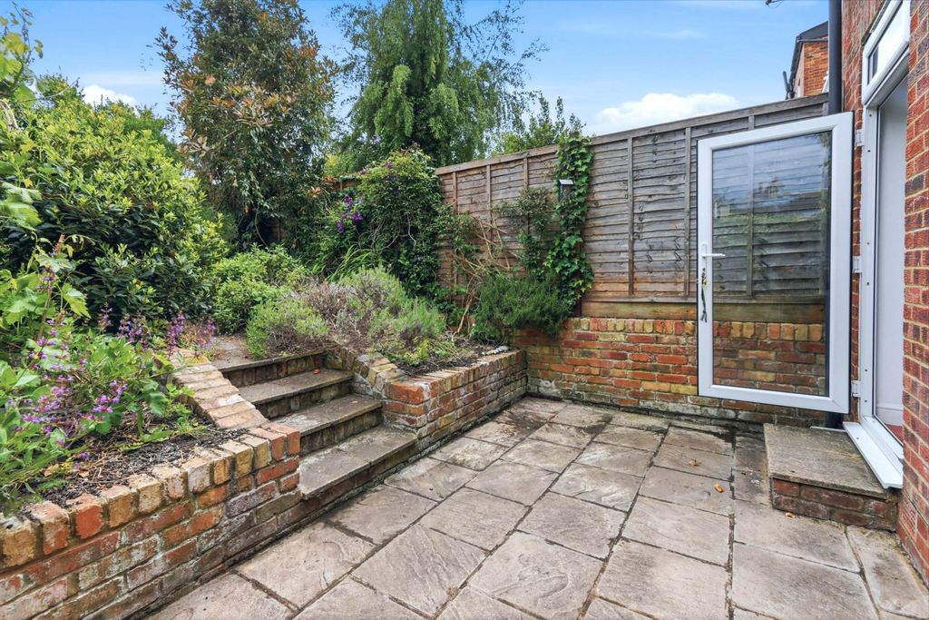 Property photo 2 of 8