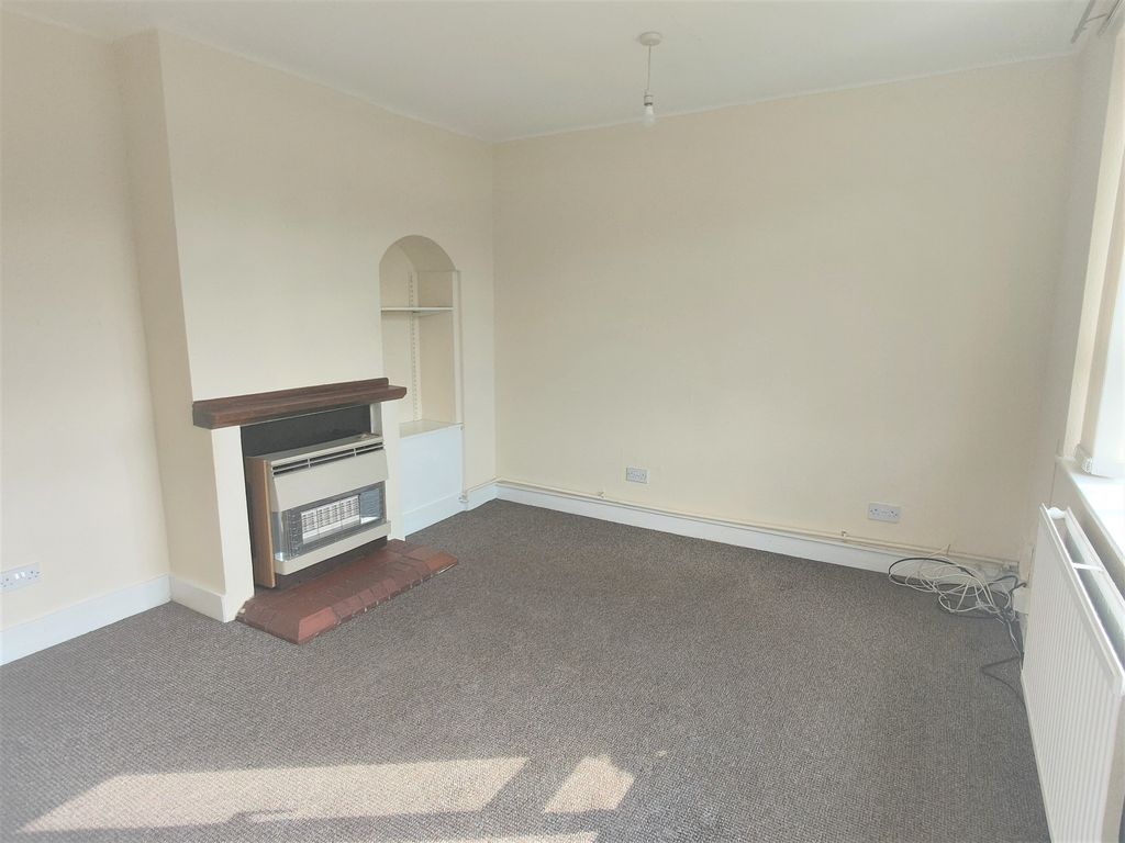 Property photo 2 of 11 Image