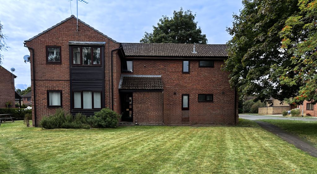 Property photo 1 of 7 Front