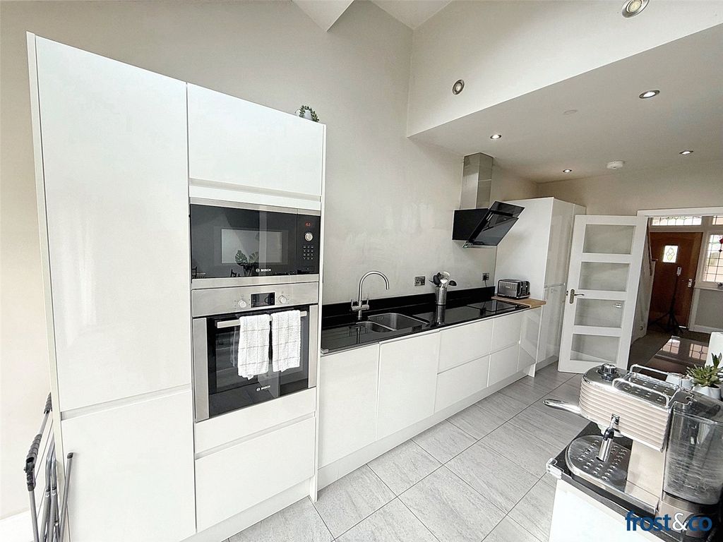 Property photo 3 of 14 Kitchen