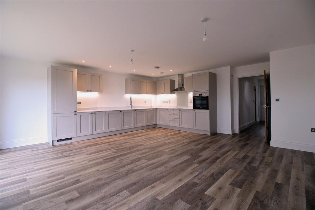 Property photo 3 of 22 Kitchen-Diner