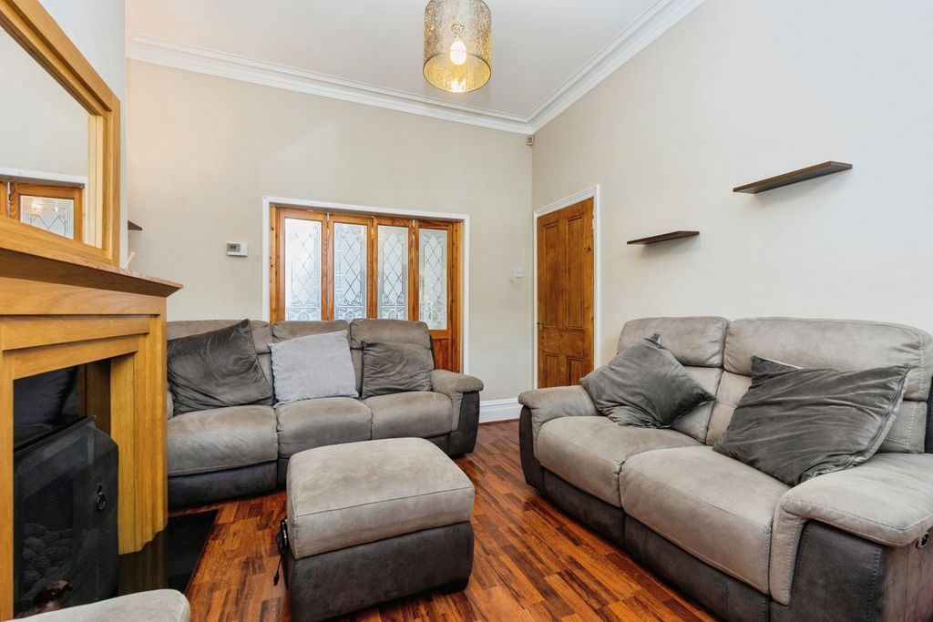 Property photo 3 of 20 Pbox-Img.Jpg