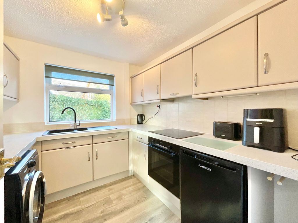 Property photo 2 of 24