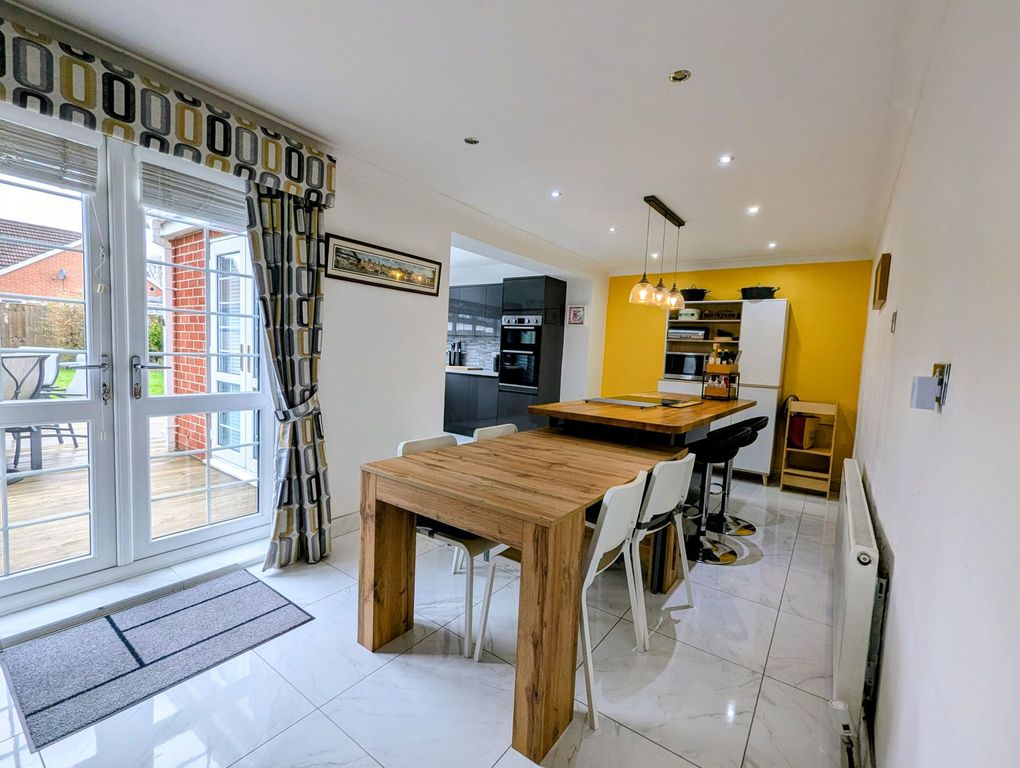 Property photo 3 of 23