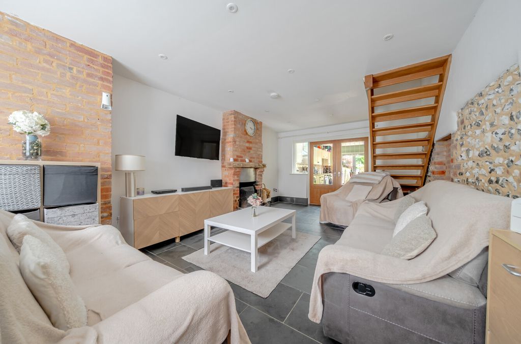 Property photo 3 of 16 1479175-8-6A31838...