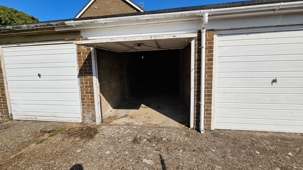 Property photo 1 of 3 4466580