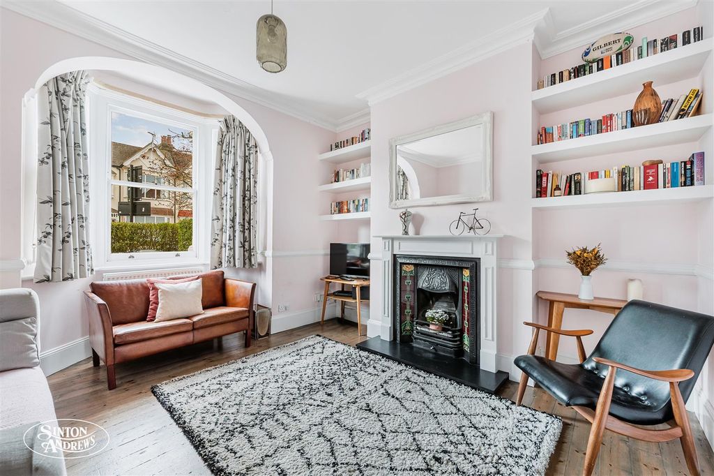 Property photo 3 of 16 14 Northcroft Road-3.Jpg