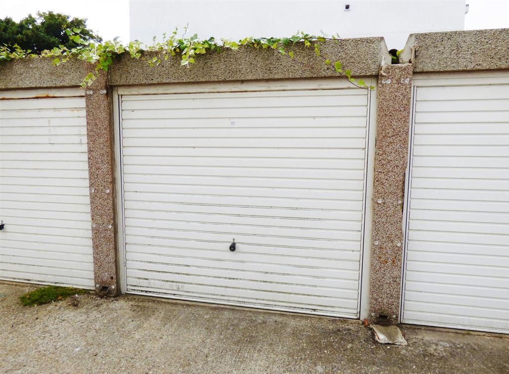 Property photo 1 of 1
