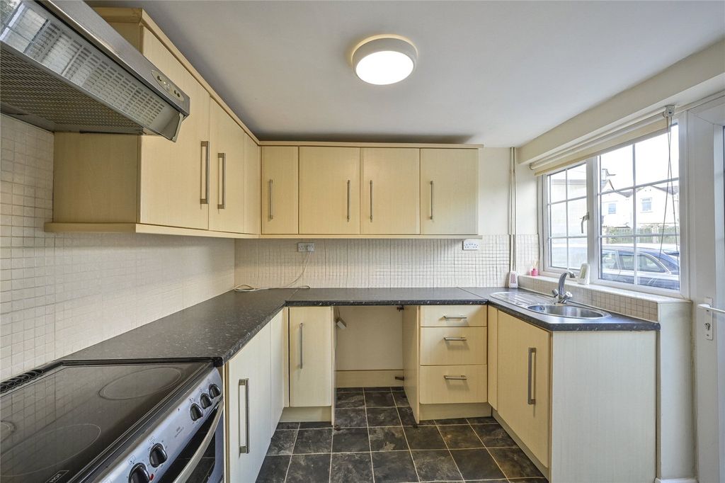 Property photo 2 of 19 Picture No. 06