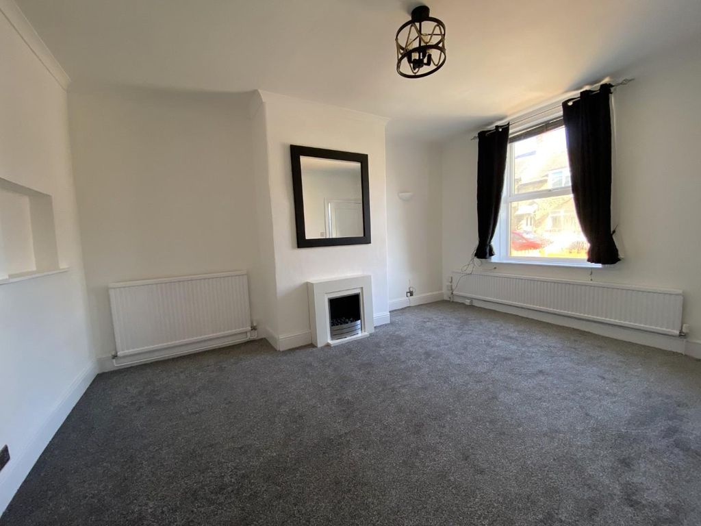 Property photo 2 of 7 Lounge