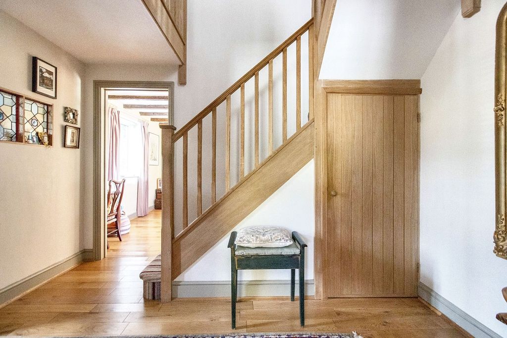 Property photo 3 of 32