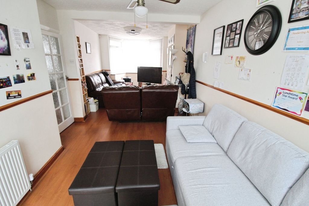 Property photo 3 of 13 Picture No. 05