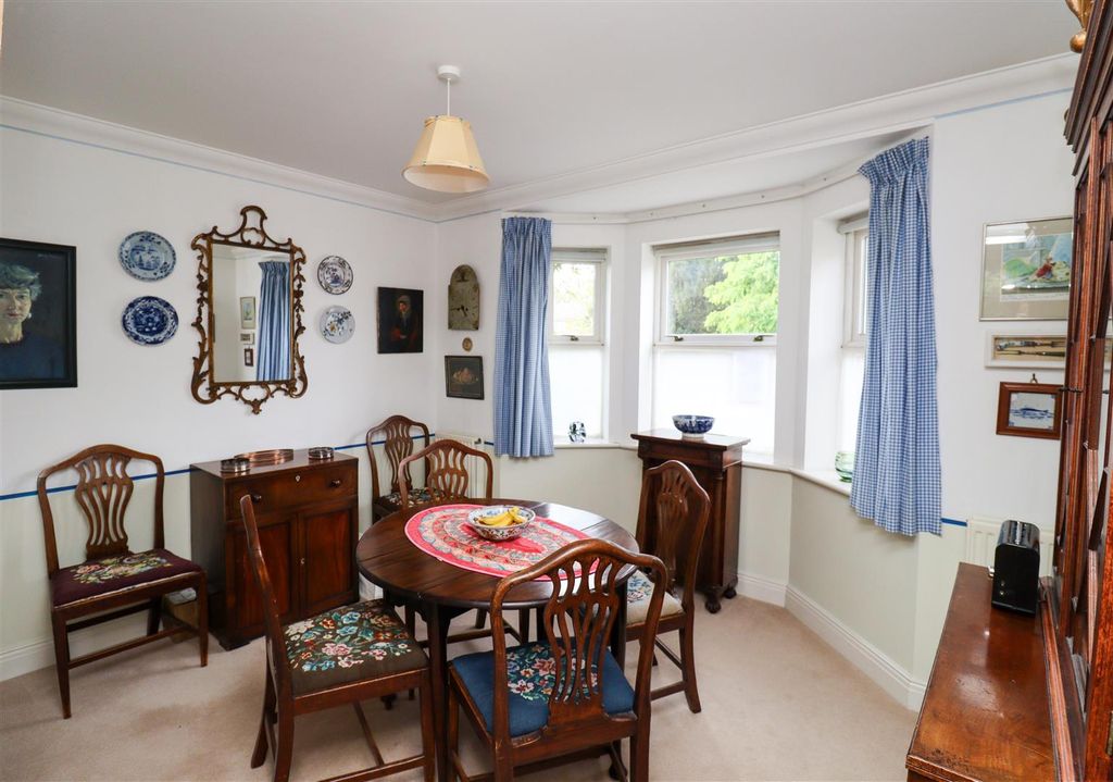 Property photo 3 of 17 Dining Room