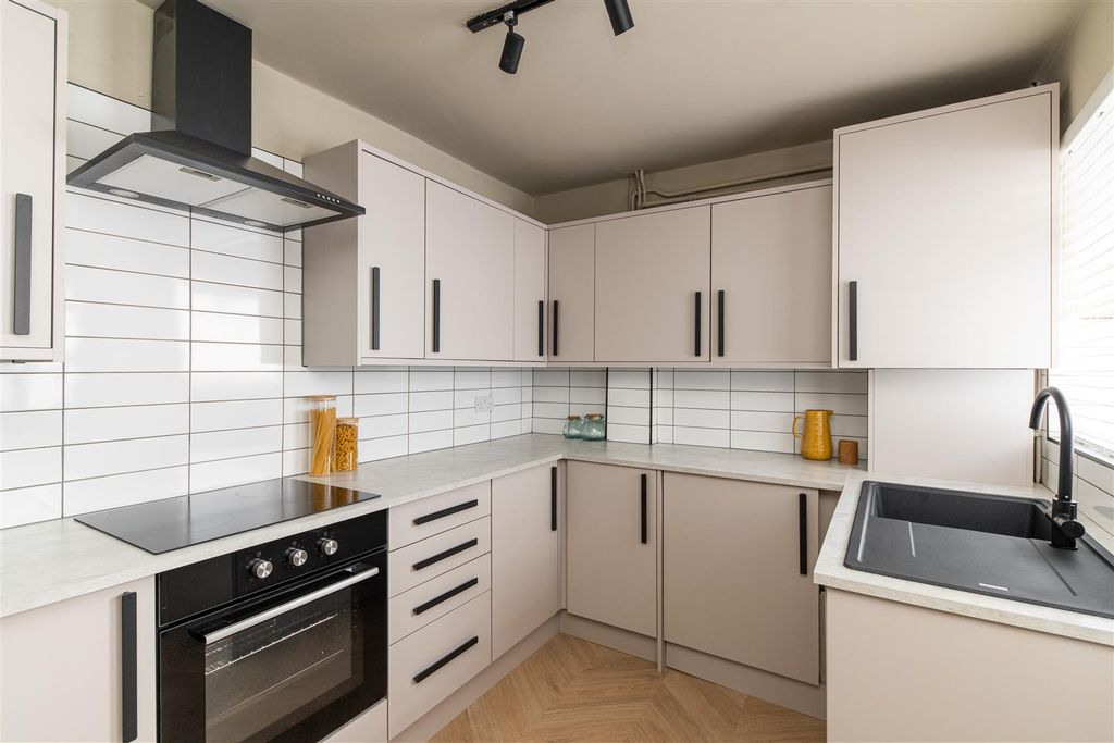 Property photo 2 of 27 Edit-2471.Jpg