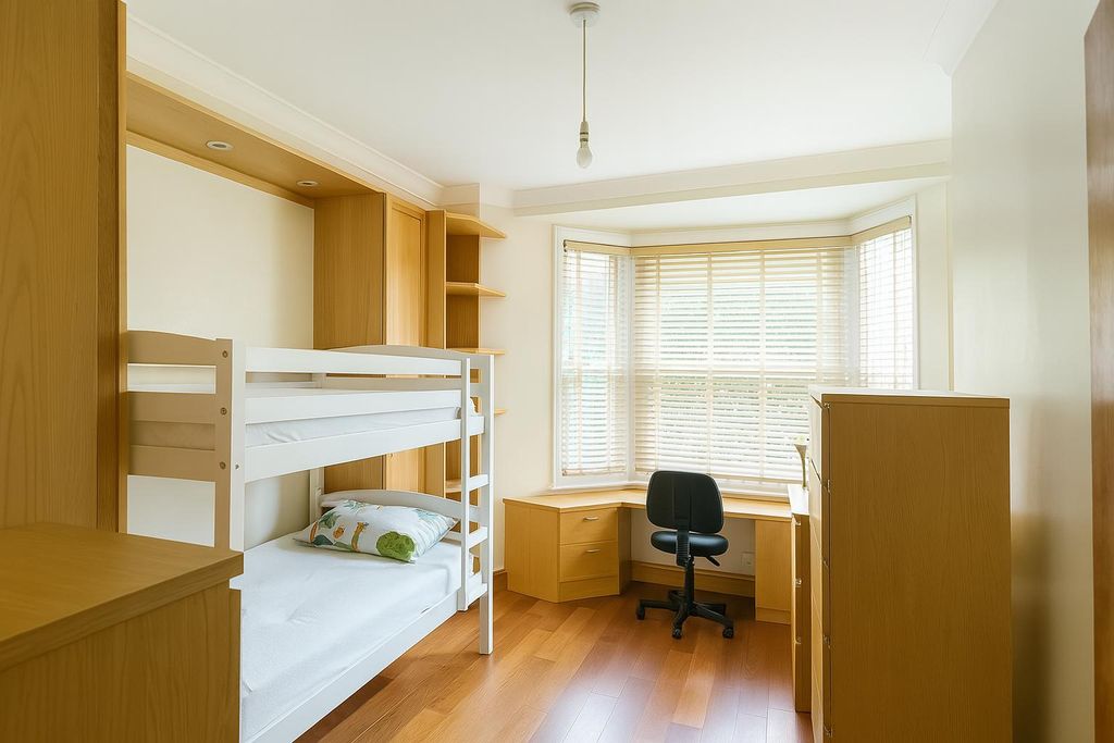 Property photo 3 of 7