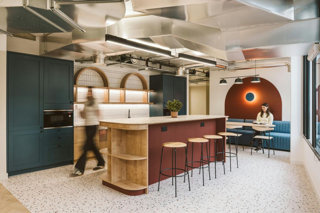 Property photo 3 of 12 260216 Farringdon Point-32.Jpg