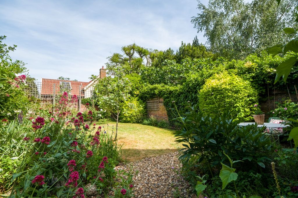Property photo 3 of 40